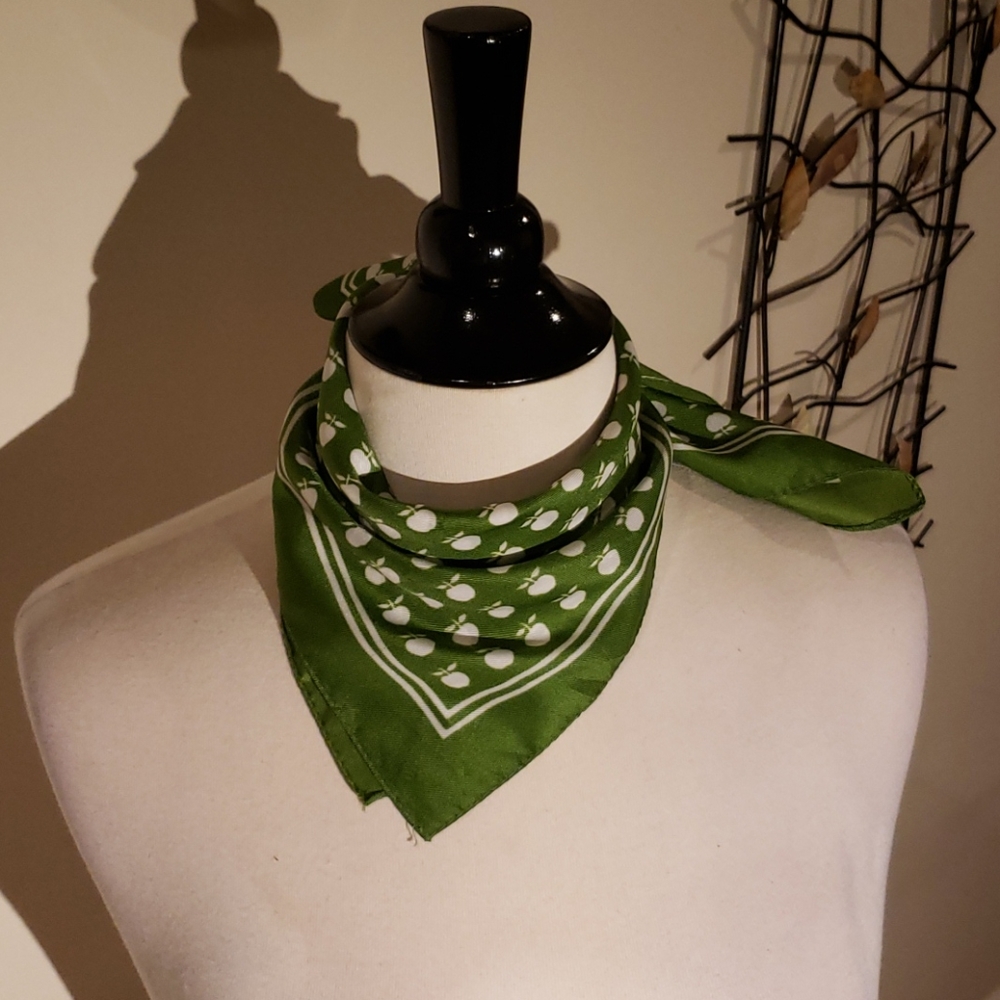 SCARF - Picture 5 of 13